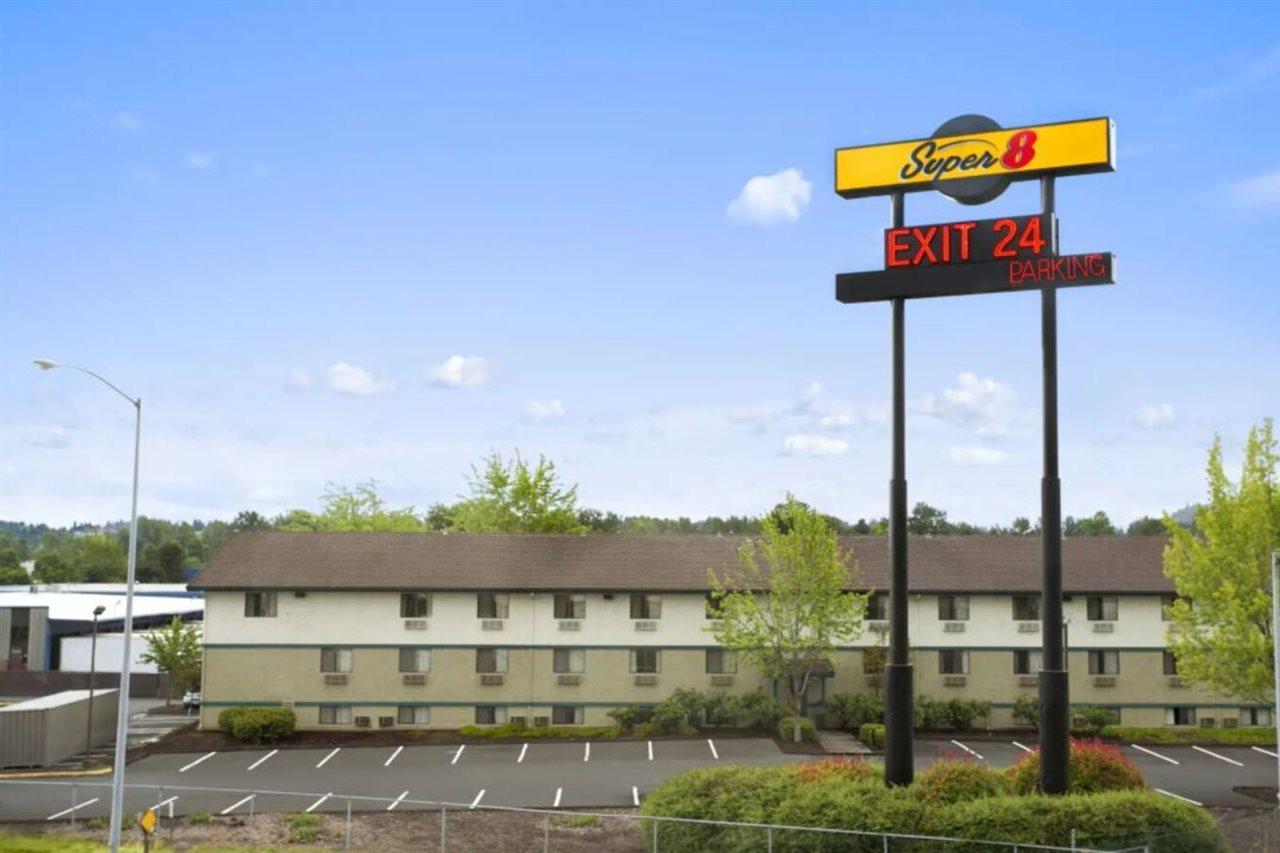 Готель Super 8 By Wyndham Portland Airport Екстер'єр фото